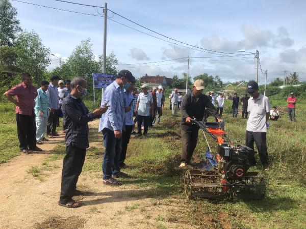 SUY NGHĨ VỀ MỘT SỐ GIẢI PHÁP NHÂN RỘNG CÁC MÔ HÌNH KHUYẾN NÔNG ĐẠT HIỆU QUẢ CAO