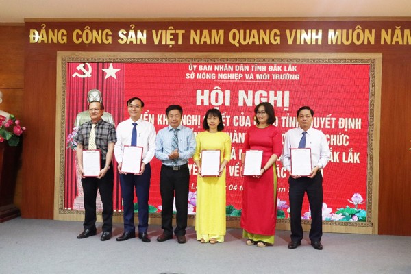 Sở Nông nghiệp và Môi trường tỉnh Đắk Lắk tổ chức Hội nghị triển khai Nghị quyết, Quyết định về cơ cấu tổ chức và công tác cán bộ