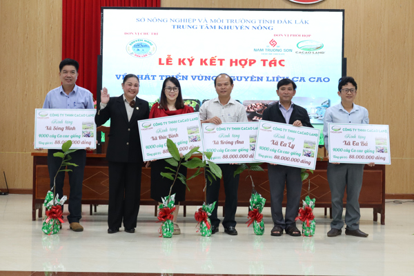 Video toàn cảnh Hội nghị chuyên đề về phát triển vùng nguyên liệu Ca Cao diễn ra vào ngày 19/12/2025